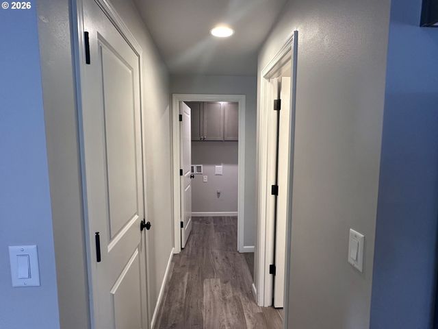 374 NURSERY Ct, Eugene, OR 97402