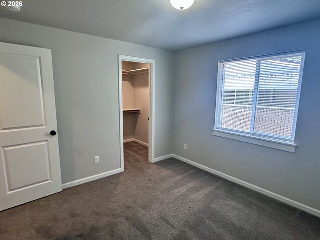 374 NURSERY Ct, Eugene, OR 97402