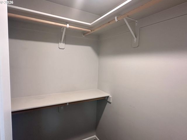 374 NURSERY Ct, Eugene, OR 97402