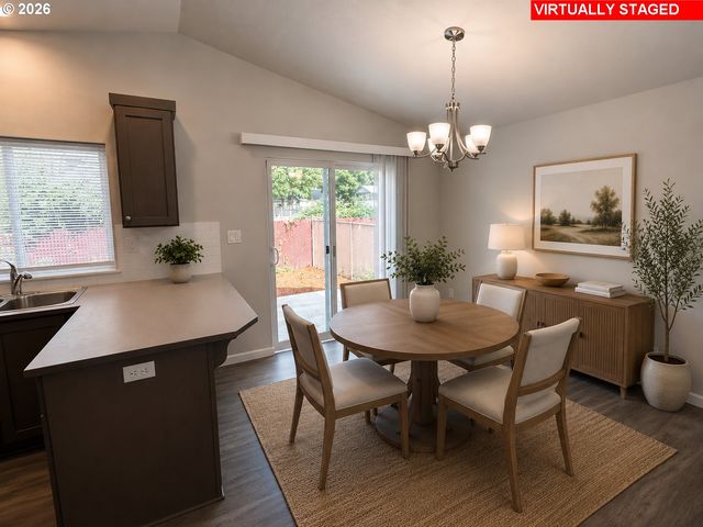 374 NURSERY Ct, Eugene, OR 97402