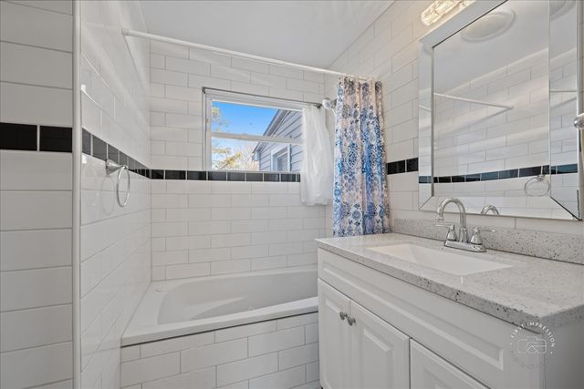 909 E Railroad Street, Sandwich, IL 60548