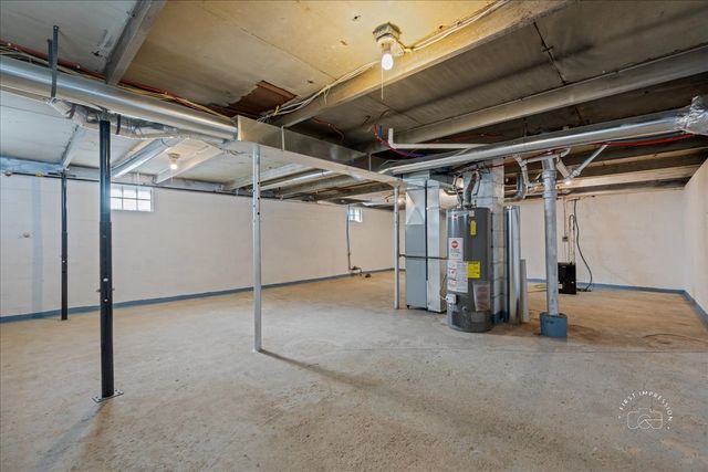 909 E Railroad Street, Sandwich, IL 60548