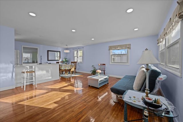 909 E Railroad Street, Sandwich, IL 60548