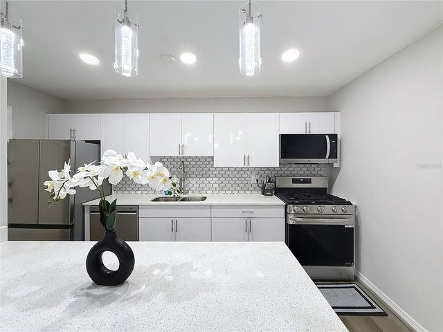 1700 SW 16TH COURT J21, Gainesville, FL 32608