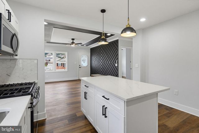323 3RD AVE, Baltimore, MD 21227