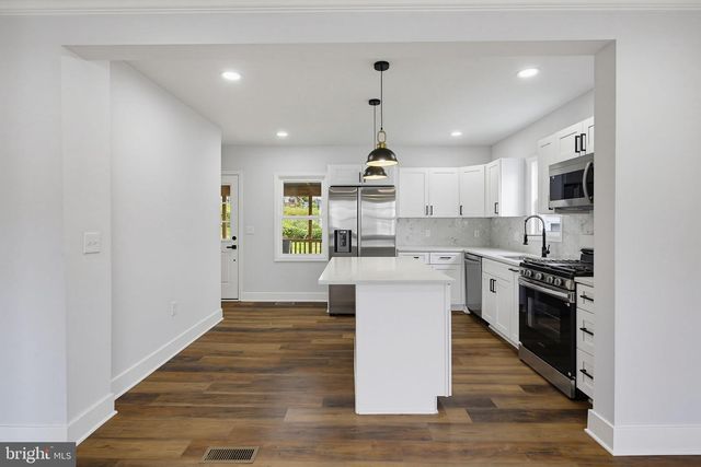 323 3RD AVE, Baltimore, MD 21227
