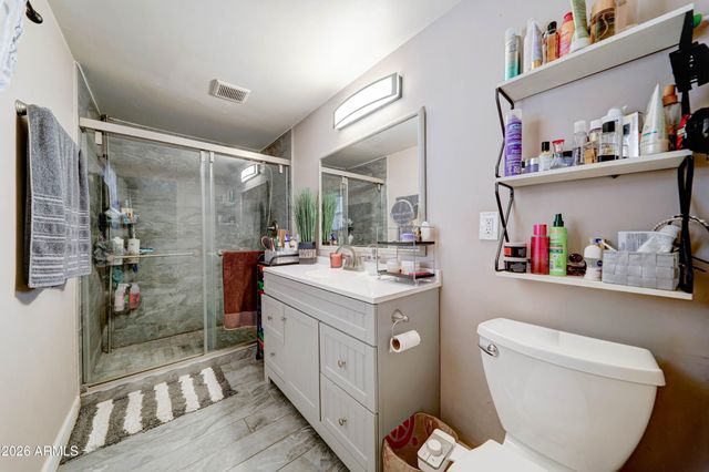 8705 E CORALBELL Avenue, Mesa, AZ 85208
