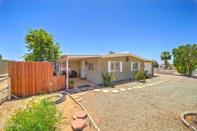 8705 E CORALBELL Avenue, Mesa, AZ 85208
