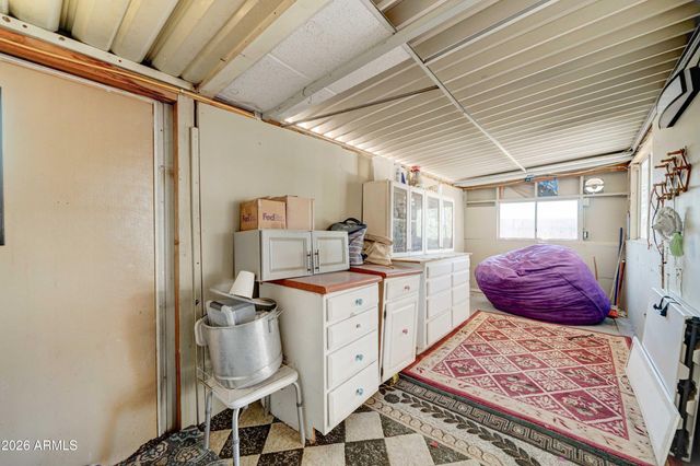 8705 E CORALBELL Avenue, Mesa, AZ 85208