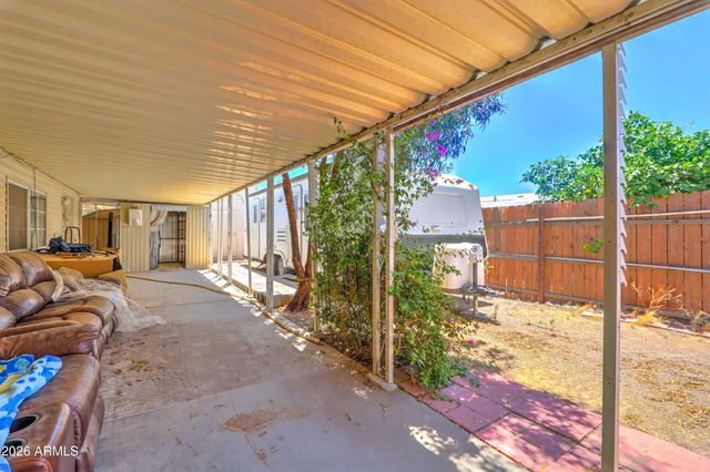 8705 E CORALBELL Avenue, Mesa, AZ 85208