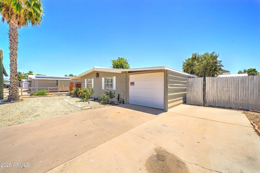 8705 E CORALBELL Avenue, Mesa, AZ 85208 — photo 3