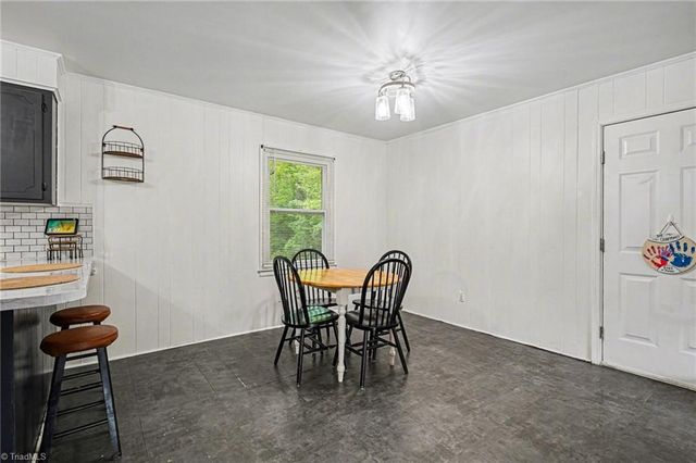 371 Sharon School Road, Statesville, NC 28677
