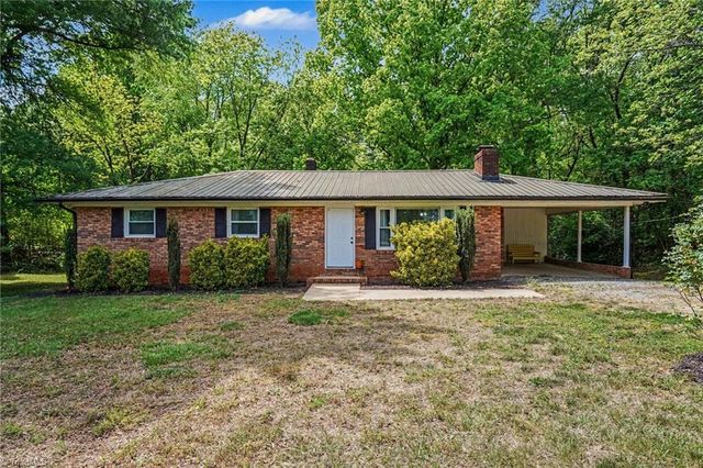 371 Sharon School Road, Statesville, NC 28677