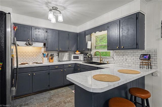 371 Sharon School Road, Statesville, NC 28677