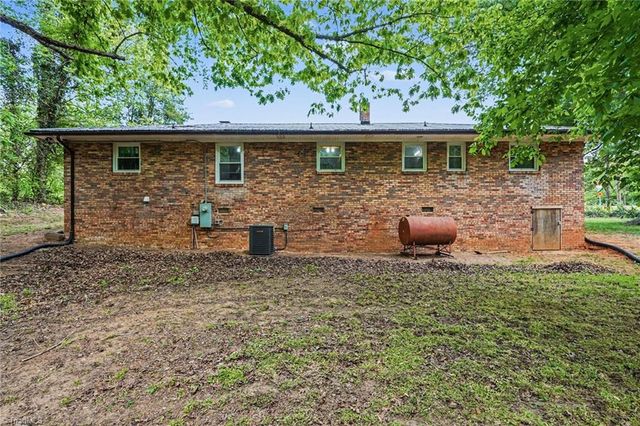 371 Sharon School Road, Statesville, NC 28677