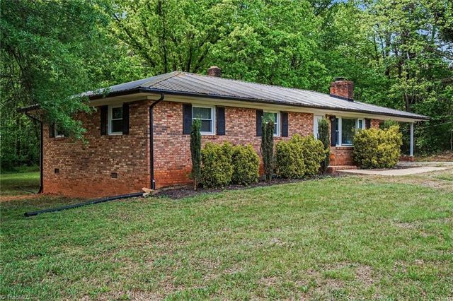 371 Sharon School Road, Statesville, NC 28677