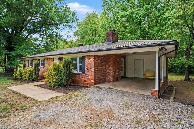 371 Sharon School Road, Statesville, NC 28677