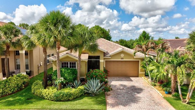 2206 Newport Isles Boulevard, Port St. Lucie, FL 34953