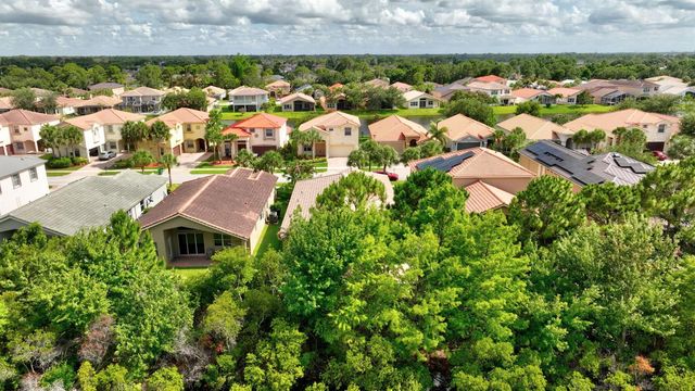 2206 Newport Isles Boulevard, Port St. Lucie, FL 34953