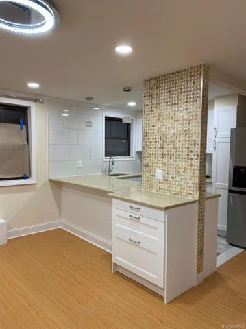 67-97 136th Street A, Flushing, NY 11367