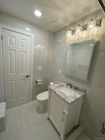 67-97 136th Street A, Flushing, NY 11367
