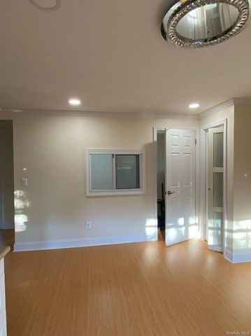 67-97 136th Street A, Flushing, NY 11367