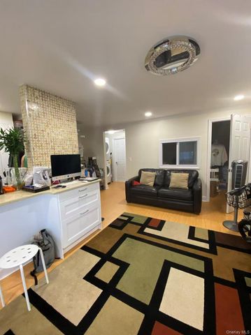 67-97 136th Street A, Flushing, NY 11367