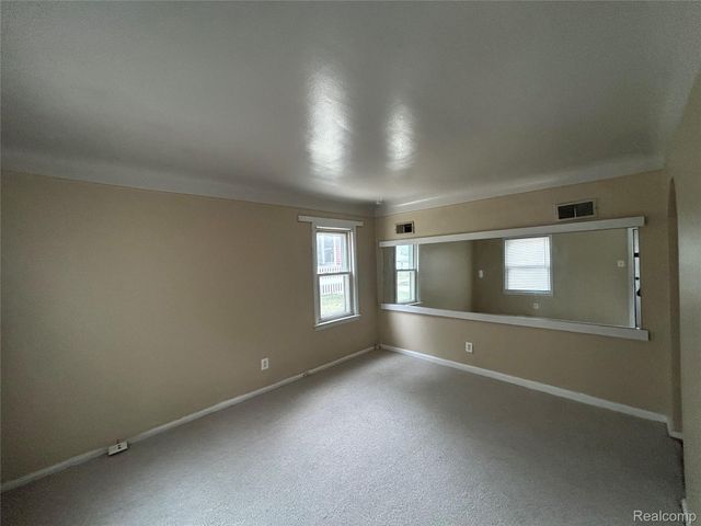 6160 McGuire Street, Taylor, MI 48180