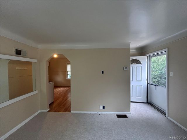 6160 McGuire Street, Taylor, MI 48180