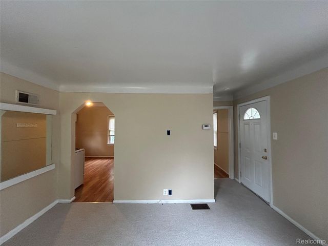 6160 McGuire Street, Taylor, MI 48180