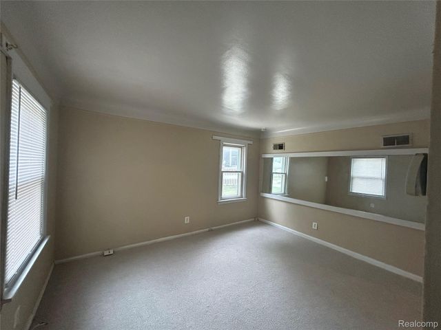 6160 McGuire Street, Taylor, MI 48180