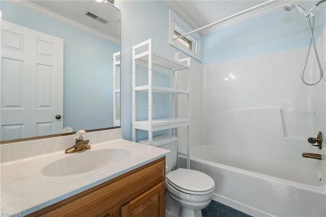 7706 Holly Field Road, Clemmons, NC 27012