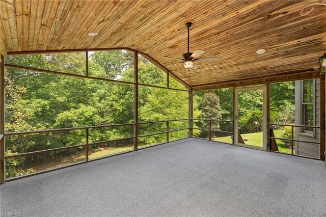 7706 Holly Field Road, Clemmons, NC 27012