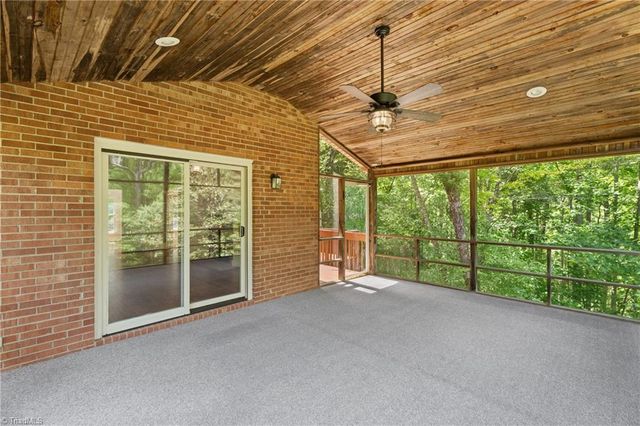 7706 Holly Field Road, Clemmons, NC 27012