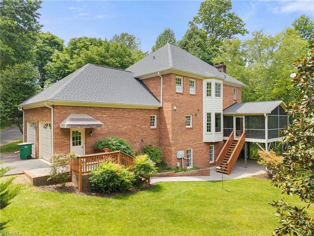 7706 Holly Field Road, Clemmons, NC 27012