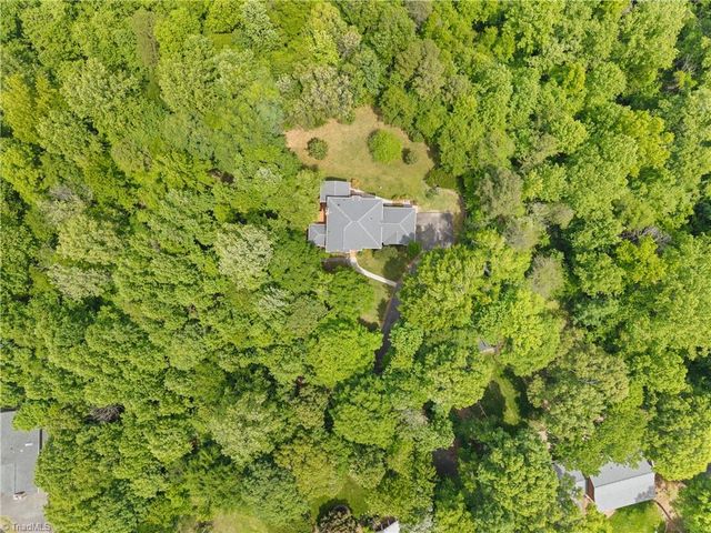 7706 Holly Field Road, Clemmons, NC 27012