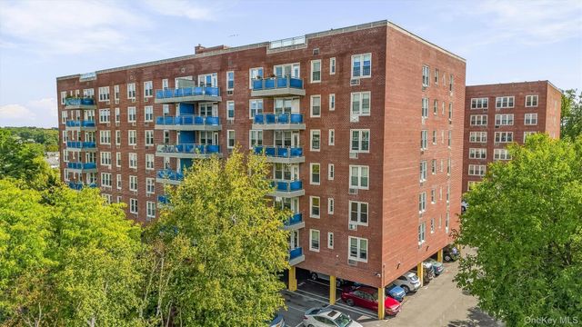 14 Westview Avenue 201, Tuckahoe, NY 10707
