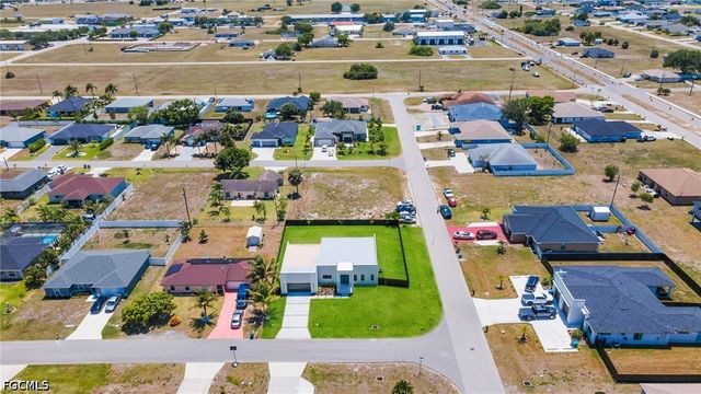818 NE 10th ST, Cape Coral, FL 33909
