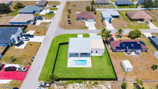 818 NE 10th ST, Cape Coral, FL 33909