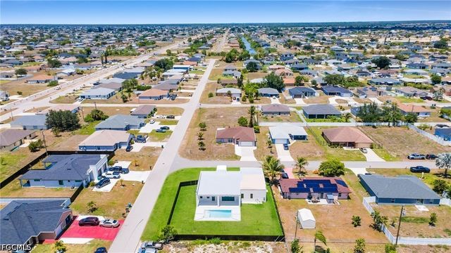 818 NE 10th ST, Cape Coral, FL 33909