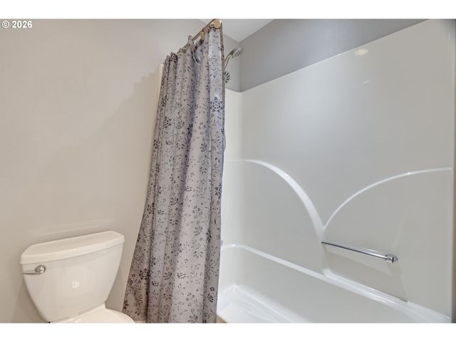 6014 S VIEW POINT Ter, Portland, OR 97239