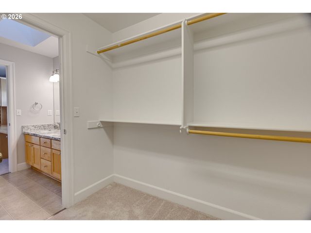 6014 S VIEW POINT Ter, Portland, OR 97239