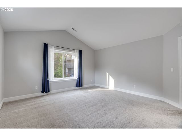 6014 S VIEW POINT Ter, Portland, OR 97239