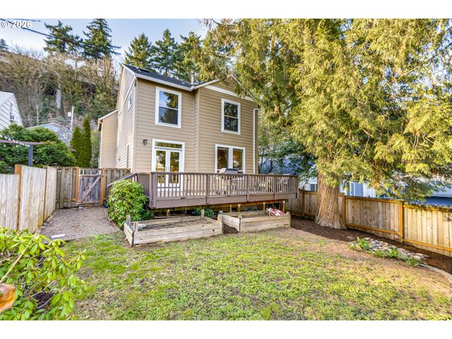 6014 S VIEW POINT Ter, Portland, OR 97239