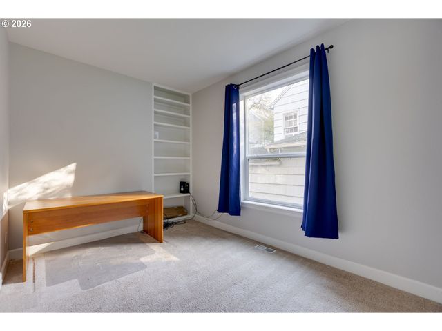 6014 S VIEW POINT Ter, Portland, OR 97239