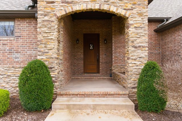 1362 E Siler Parkway, Springfield, MO 65804