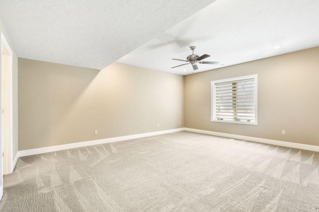 1362 E Siler Parkway, Springfield, MO 65804