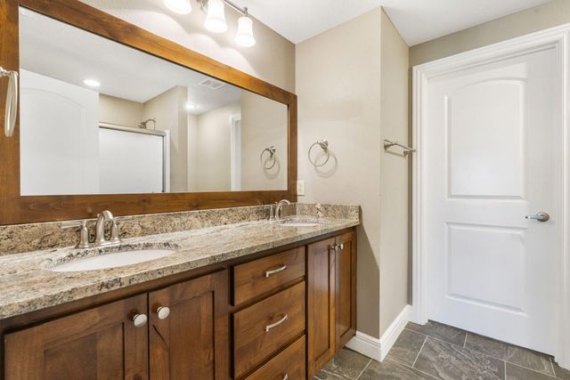 1362 E Siler Parkway, Springfield, MO 65804