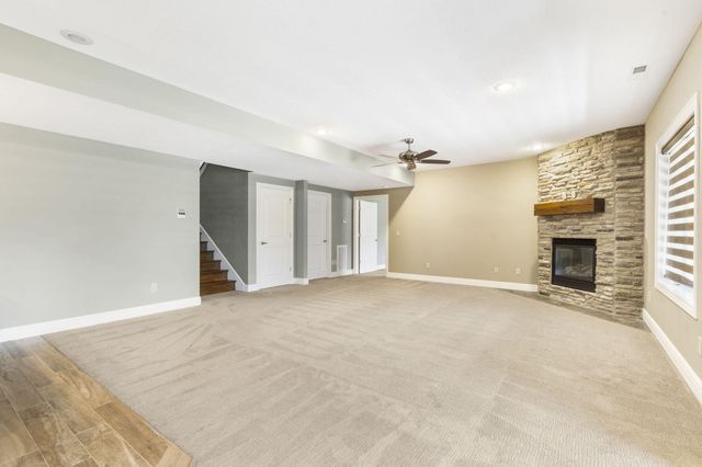 1362 E Siler Parkway, Springfield, MO 65804