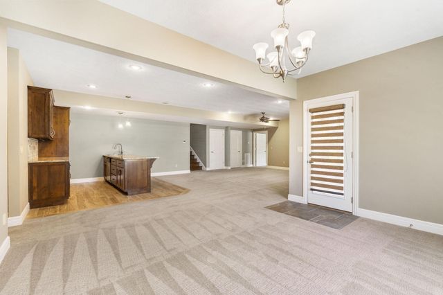 1362 E Siler Parkway, Springfield, MO 65804